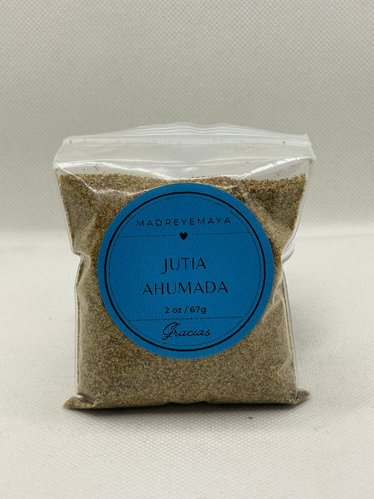 Ofrenda de jutía ahumada para ebós y ceremonias yoruba.